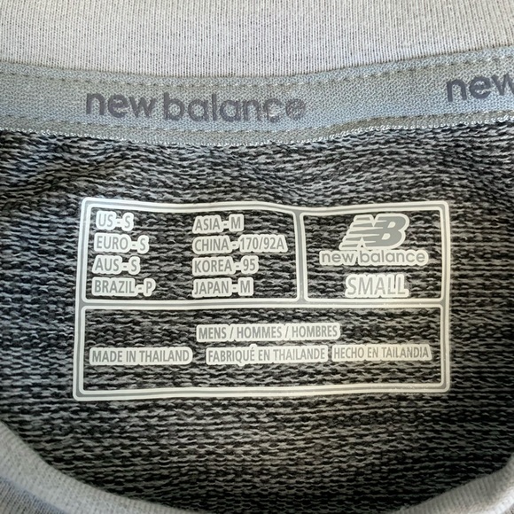 New Balance Logo Short Sleeve Sweatshirt - Picture 4 of 5